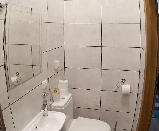 Apartmán Przy Dworcu Pkp Vratislav